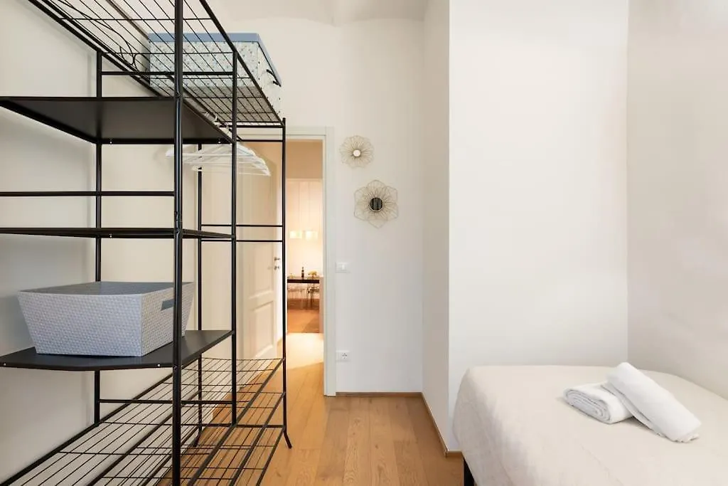 Keys Of Italy - Alberobs 15 Tot - Cozy Apartments Nearby Train Station Florença