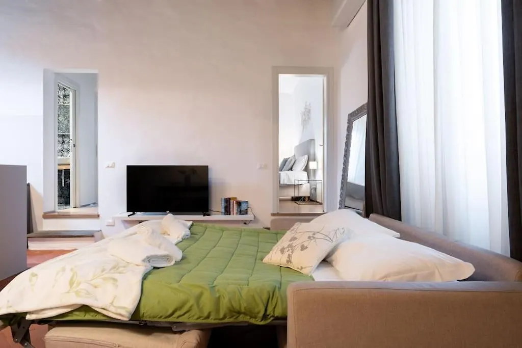 Keys Of Italy - Alberobs 15 Tot - Cozy Apartments Nearby Train Station Florença